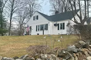 7 E Lake Rd, Trumbull, CT 06611 - Photo 3