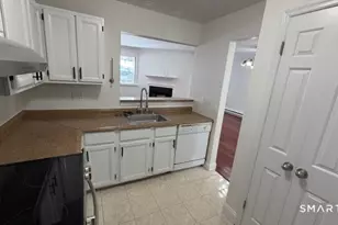 8 Rose Ln, Danbury, CT 06811 - Photo 3