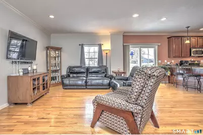 39 Fawn Meadow Drive, Naugatuck, CT 06770 - Photo 7