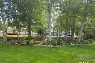 39 Fawn Meadow Dr, Naugatuck, CT 06770 - Photo 37