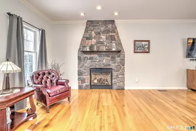 39 Fawn Meadow Drive, Naugatuck, CT 06770 - Photo 3