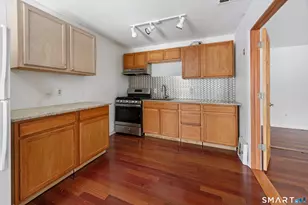 13 Cedar Ct, East Haven, CT 06513 - Photo 9