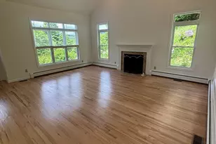 11 Squantz View Dr, New Fairfield, CT 06812 - Photo 5