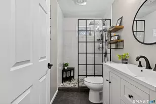 15 Evelyn Rd, Derby, CT 06418 - Photo 13