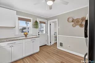 15 Evelyn Rd, Derby, CT 06418 - Photo 17