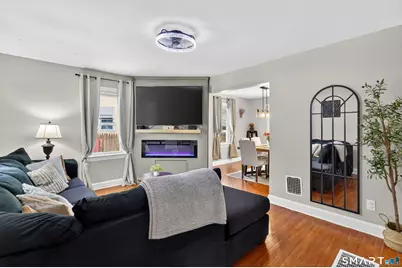 15 Evelyn Road, Derby, CT 06418 - Photo 5