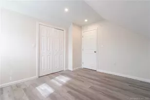 112 Thomas St, West Hartford, CT 06119 - Photo 29