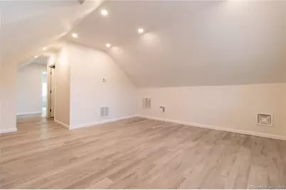 112 Thomas Street, West Hartford, CT 06119 - Photo 23