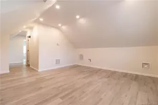 112 Thomas St, West Hartford, CT 06119 - Photo 23