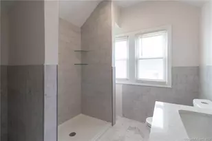 112 Thomas St, West Hartford, CT 06119 - Photo 27