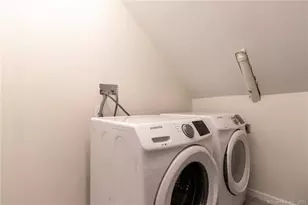 112 Thomas St, West Hartford, CT 06119 - Photo 25