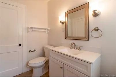 112 Thomas Street, West Hartford, CT 06119 - Photo 17