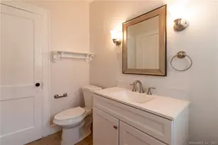 112 Thomas St, West Hartford, CT 06119 - Photo 17