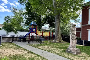 46 Fairgate Dr, Stamford, CT 06902 - Photo 13