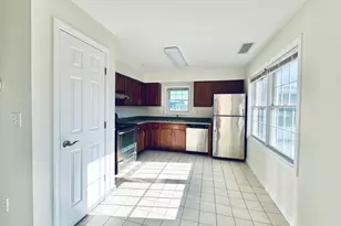 46 Fairgate Dr, Stamford, CT 06902 - Photo 5