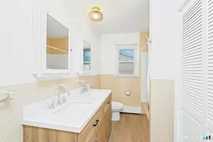 2090 Madison Ave, Bridgeport, CT 06606 - Photo 11