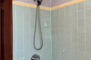 10 Erin St, Middletown, CT 06457 - Photo 5