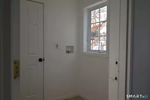 65 Phelps St, East Hartford, CT 06108 - Photo 25