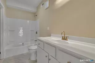 701 Hanover Rd, Meriden, CT 06451 - Photo 13