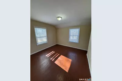 117 Dupont Place #117, Bridgeport, CT 06610 - Photo 7