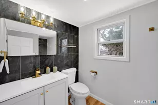 52 Vineyard Rd, North Haven, CT 06473 - Photo 19