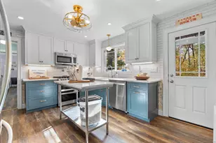 32 Cedarhurst Ln, Milford, CT 06461 - Photo 7