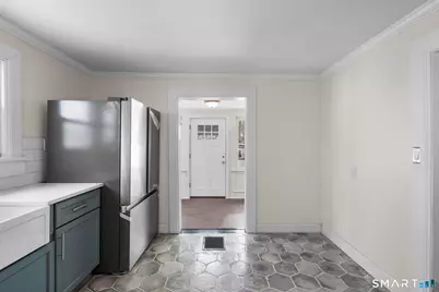 41 Riverview Avenue, Groton, CT 06340 - Photo 5