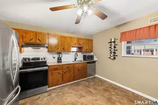 125 Lawn Ave, Stamford, CT 06902 - Photo 7