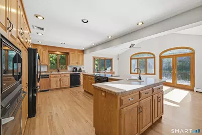 26 Lindsley Drive, Wolcott, CT 06716 - Photo 7