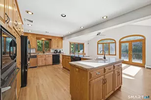 26 Lindsley Dr, Wolcott, CT 06716 - Photo 7