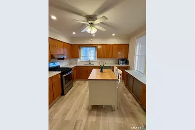 124 Pemberwick Road #Left Side, Greenwich, CT 06831 - Photo 11