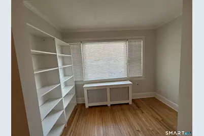 124 Pemberwick Road #Left Side, Greenwich, CT 06831 - Photo 3