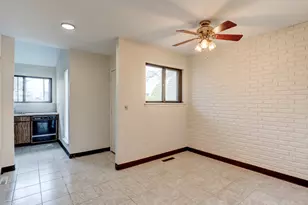 285 Queen St, Southington, CT 06489 - Photo 7