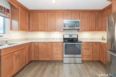 50 Hollister Way South #50, Glastonbury, CT 06033 - Photo 5