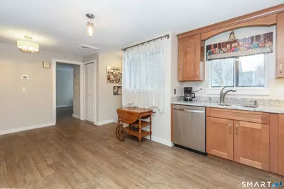 50 Hollister Way South #50, Glastonbury, CT 06033 - Photo 9