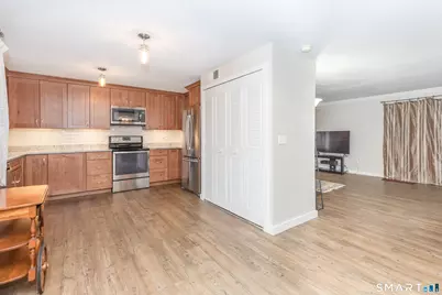 50 Hollister Way South #50, Glastonbury, CT 06033 - Photo 7