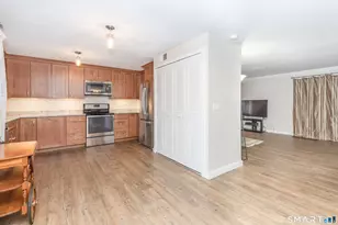 50 Hollister Way S, Glastonbury, CT 06033 - Photo 7