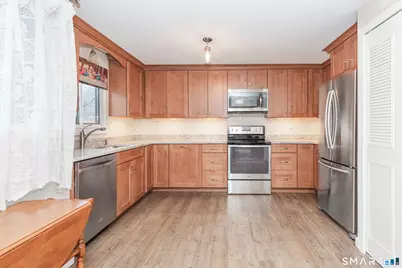 50 Hollister Way South #50, Glastonbury, CT 06033 - Photo 3