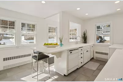 100M Harrison Avenue, New Canaan, CT 06840 - Photo 13