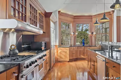 5 Topping Lane, Norwalk, CT 06854 - Photo 9