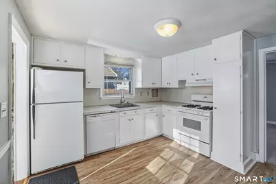 116 Wells Farm Drive, Wethersfield, CT 06109 - Photo 9