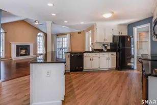 24 Mary Catherine Cir, Windsor, CT 06095 - Photo 9