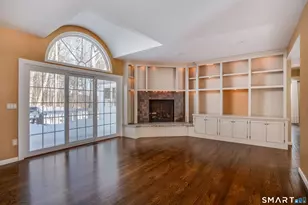 24 Mary Catherine Cir, Windsor, CT 06095 - Photo 5