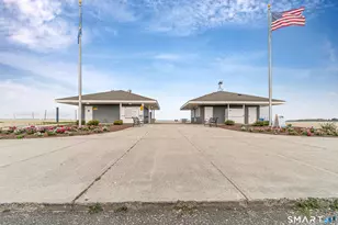 115 Short Beach Rd, Stratford, CT 06615 - Photo 17