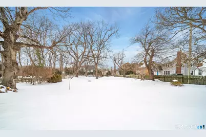 185 Broadway Street, Norwich, CT 06360 - Photo 3