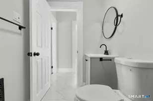 725 Beechwood Ave, Bridgeport, CT 06605 - Photo 9