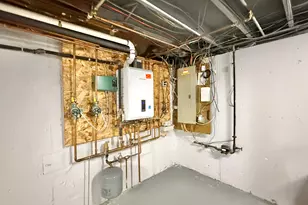 99 Quinsey Dr, Bridgeport, CT 06606 - Photo 23