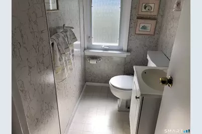 40 Parkway South, New London, CT 06320 - Photo 11