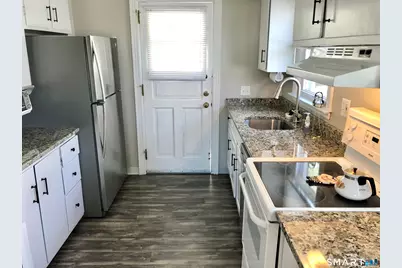 40 Parkway South, New London, CT 06320 - Photo 9