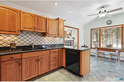 11 Poplar Drive, Seymour, CT 06483 - Photo 9